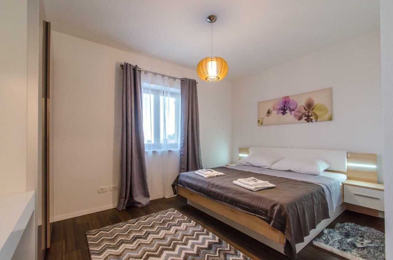Apartments Villa Sonja Матульи Экстерьер фото